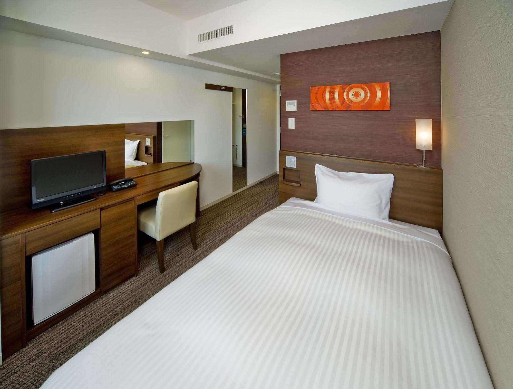 Sotetsu Fresa Inn Yokohama Totsuka Exterior foto